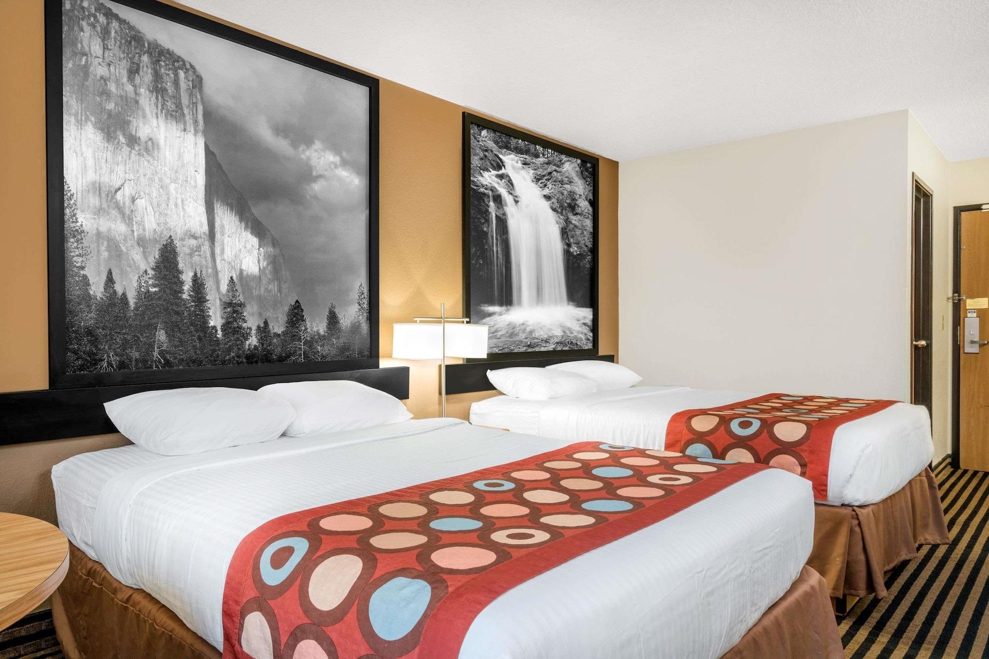 Super 8 By Wyndham Wausau Ngoại thất bức ảnh