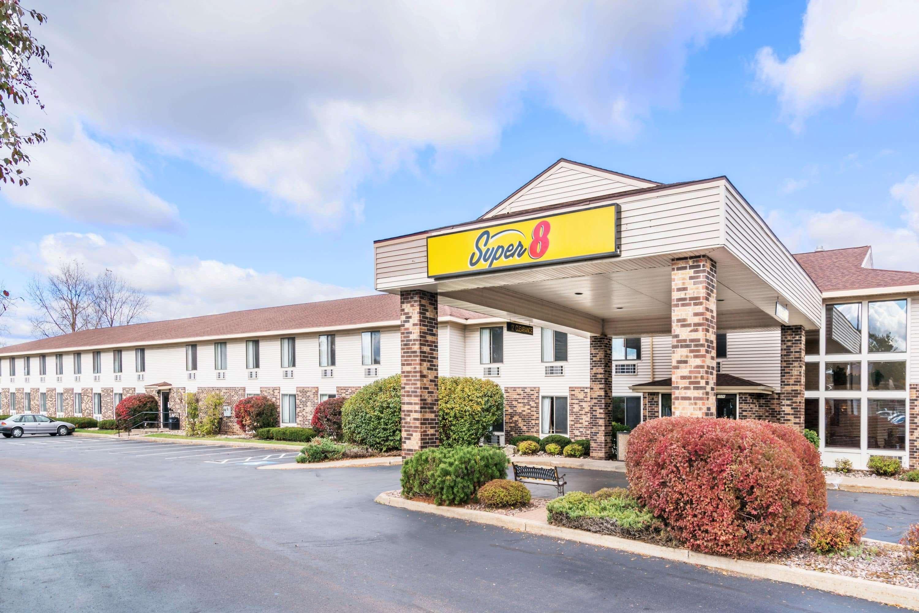 Super 8 By Wyndham Wausau Ngoại thất bức ảnh