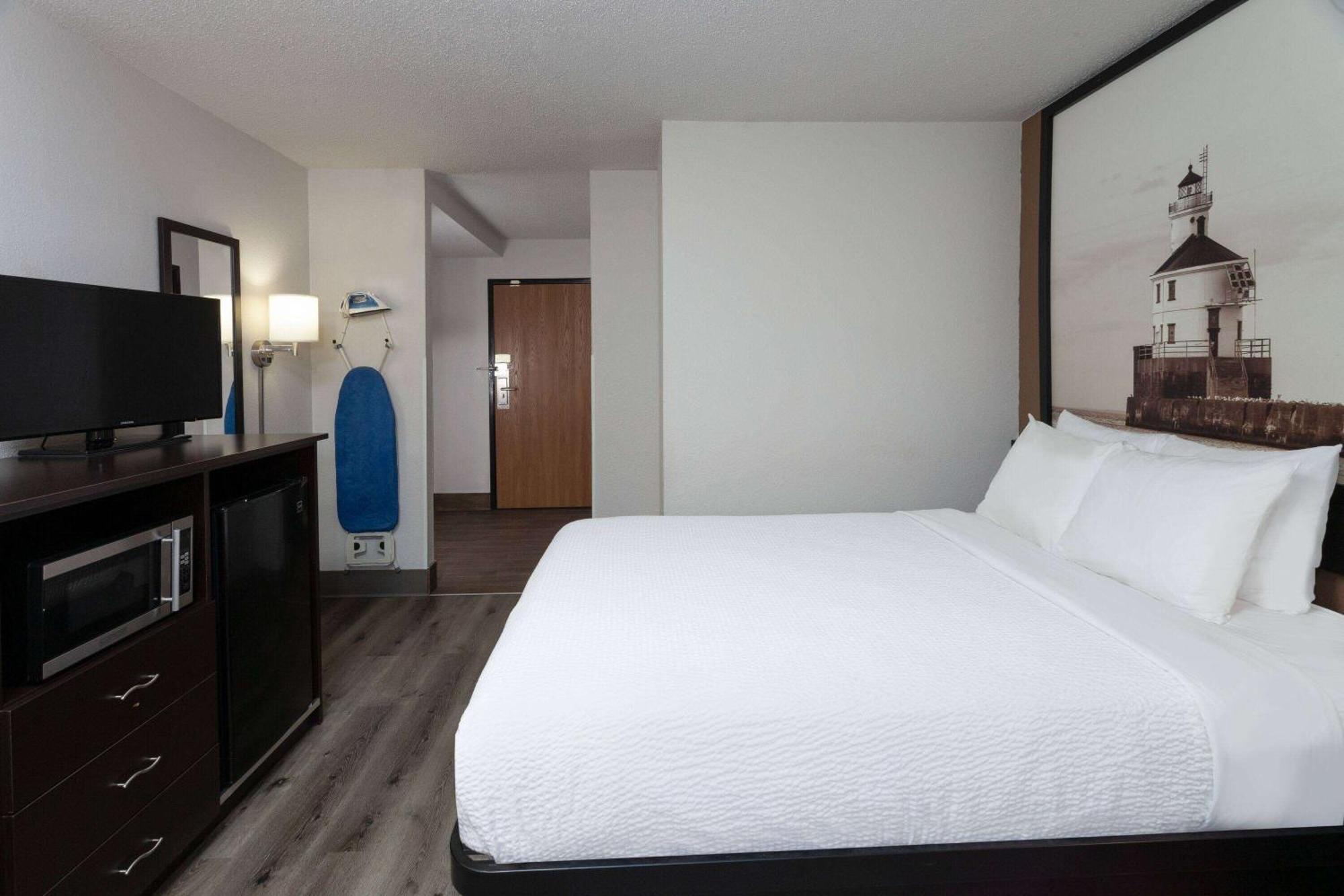 Super 8 By Wyndham Wausau Ngoại thất bức ảnh
