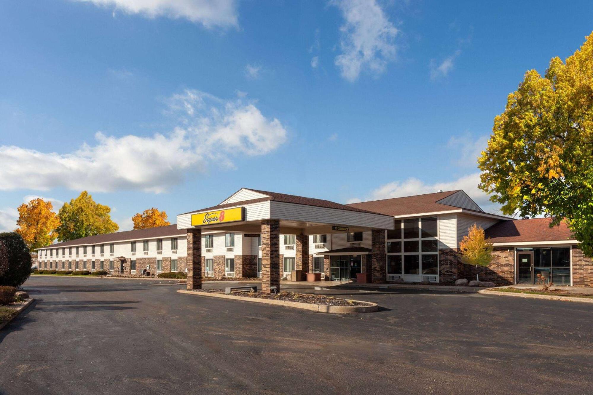 Super 8 By Wyndham Wausau Ngoại thất bức ảnh