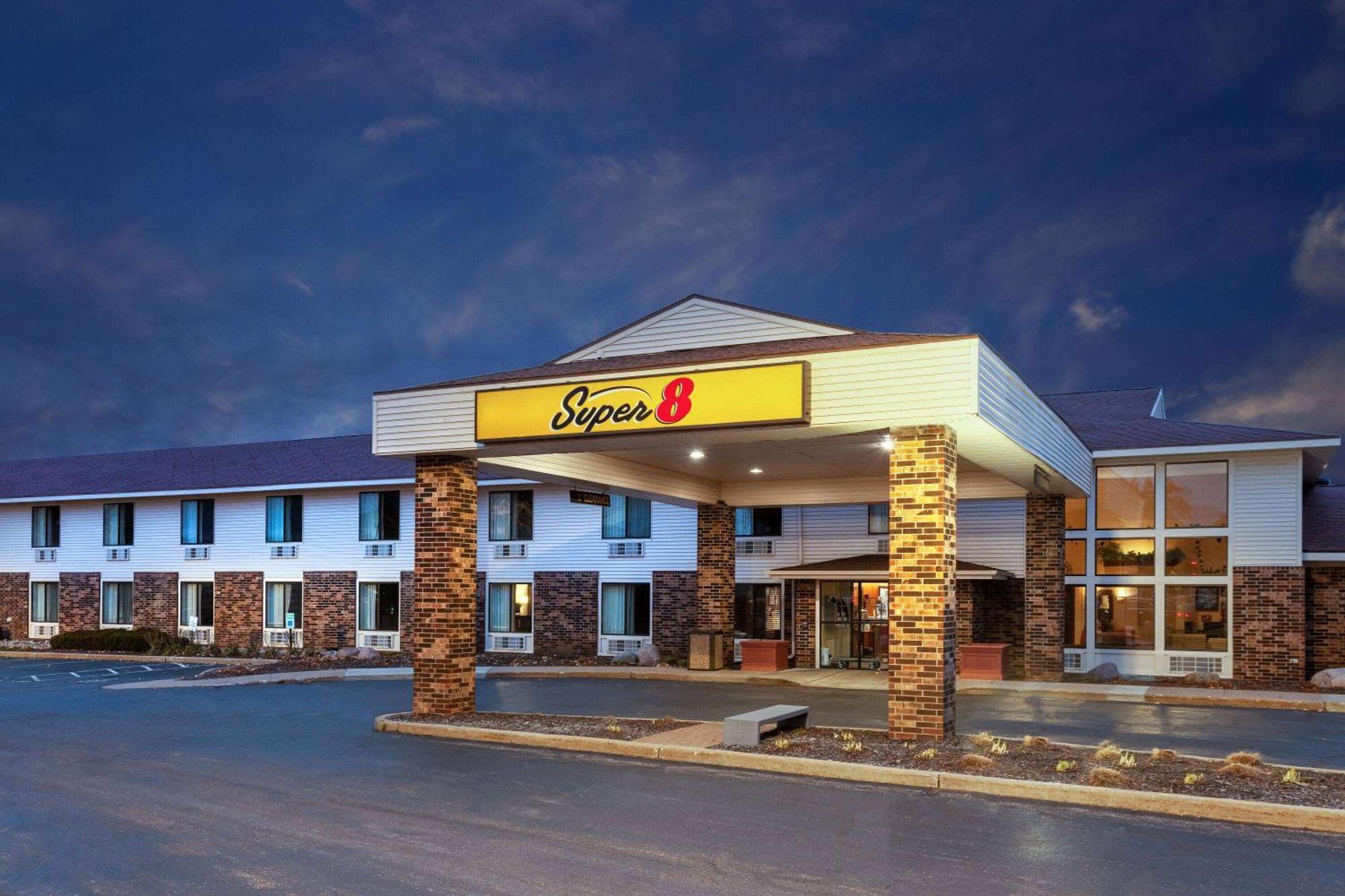 Super 8 By Wyndham Wausau Ngoại thất bức ảnh